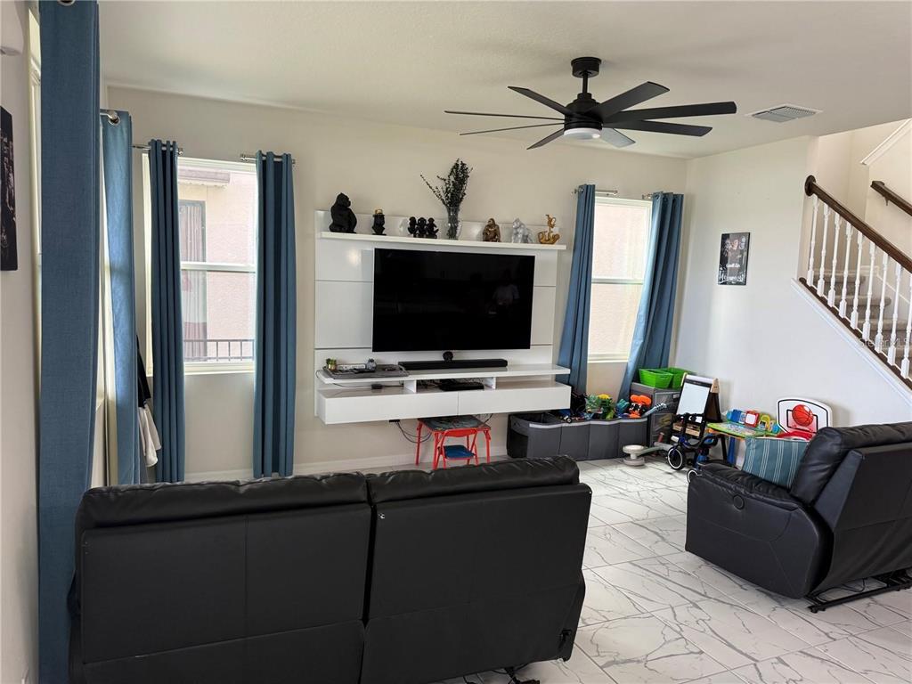 2489 BLOWING BREEZE AVENUE, KISSIMMEE, FL — photo 4 of 13