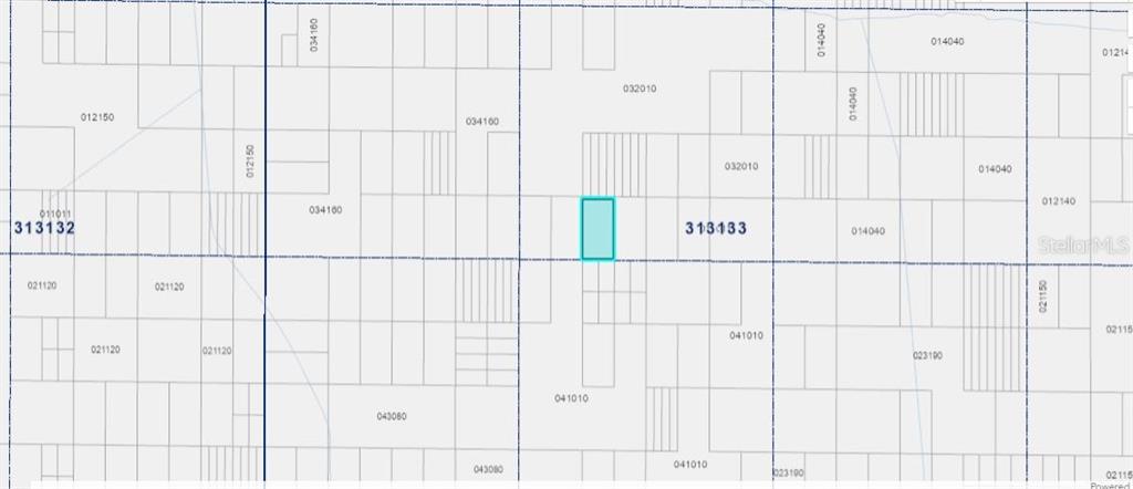 This is a map showing a highlighted rectangular property parcel within a larger grid layout — N/A, FROSTPROOF, FL