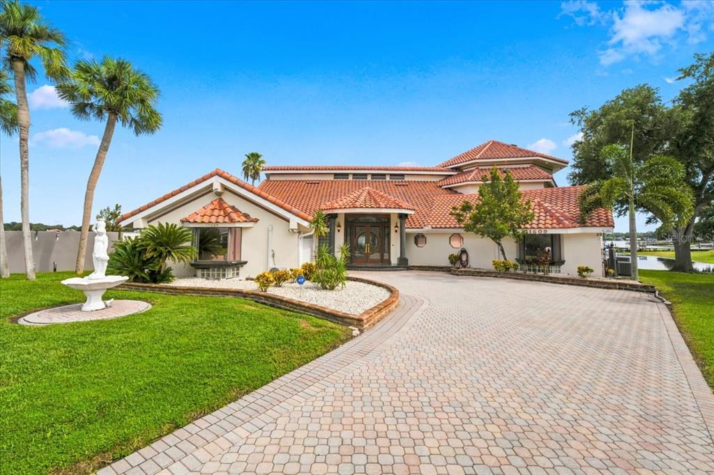11609 CARROLLWOOD DRIVE, TAMPA, FL — photo 2 of 30