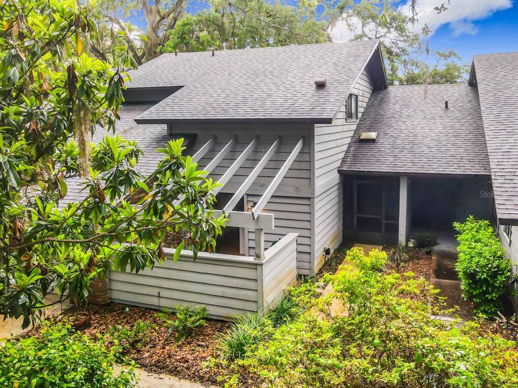 902 VILLAGE GREEN ROAD UNIT 2