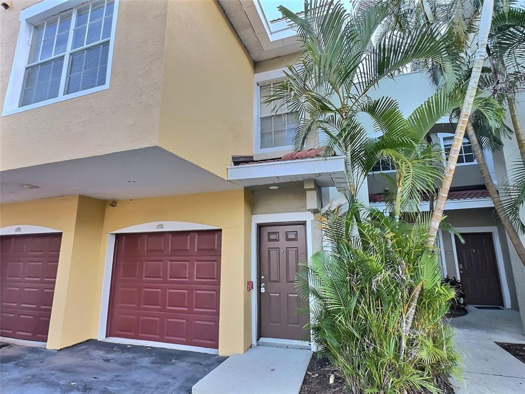 4751 TRAVINI CIRCLE UNIT 4-105