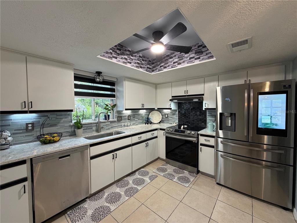 17965 SE 102ND TERRACE, SUMMERFIELD, FL — photo 5 of 30