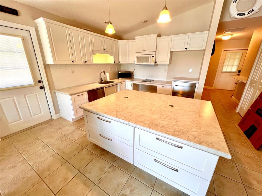 47-49 HATCHETT CREEK ROAD, VENICE, FL — photo 4 of 30