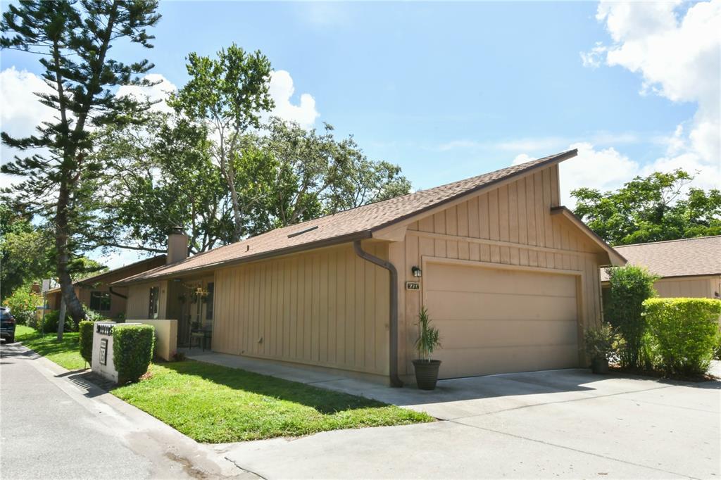 271 RAINTREE DRIVE