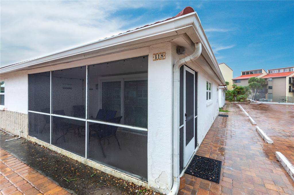 6154 MIDNIGHT PASS ROAD UNIT B18