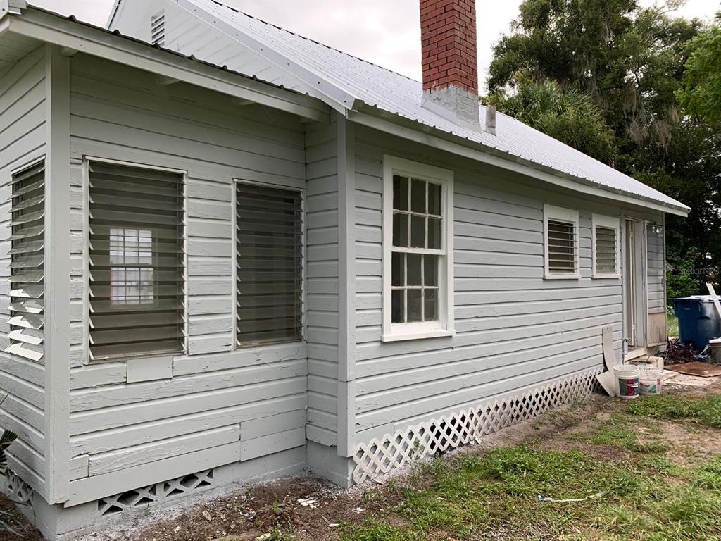 121 KENSINGTON AVENUE, DELAND, FL — photo 2 of 9