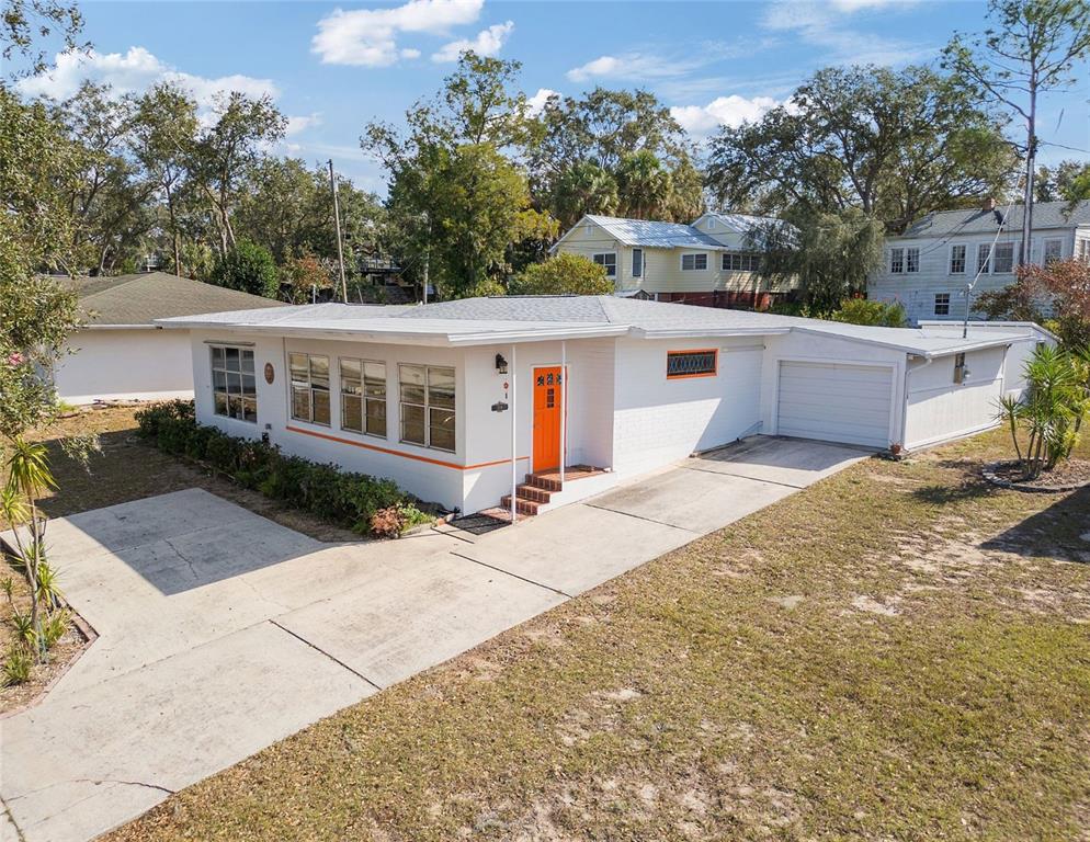 814 S LAKESHORE BOULEVARD