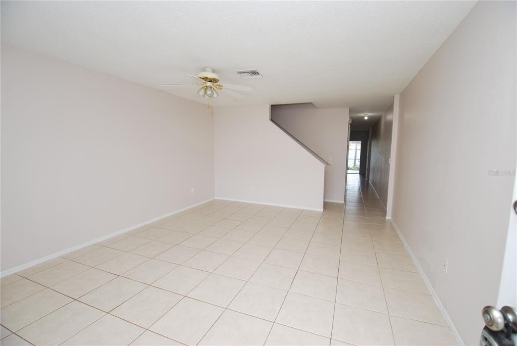 2027 FLUORSHIRE DRIVE, BRANDON, FL — photo 2 of 19