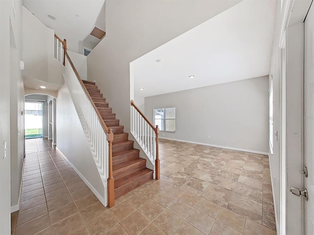 8427 CARRIAGE POINTE DRIVE, GIBSONTON, FL — photo 4 of 59