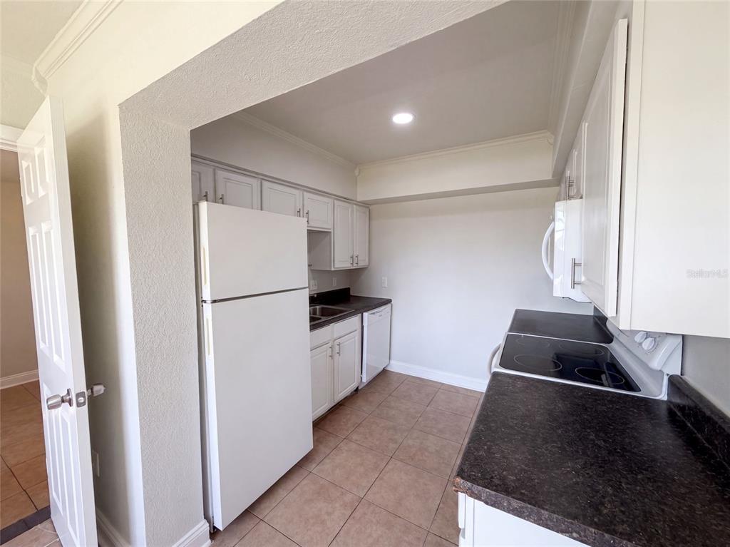 3225 CLEVELAND HEIGHTS BOULEVARD, LAKELAND, FL — photo 2 of 18