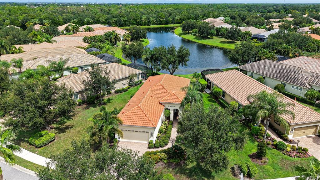 7159 WESTHILL COURT, LAKEWOOD RANCH, FL — photo 4 of 30