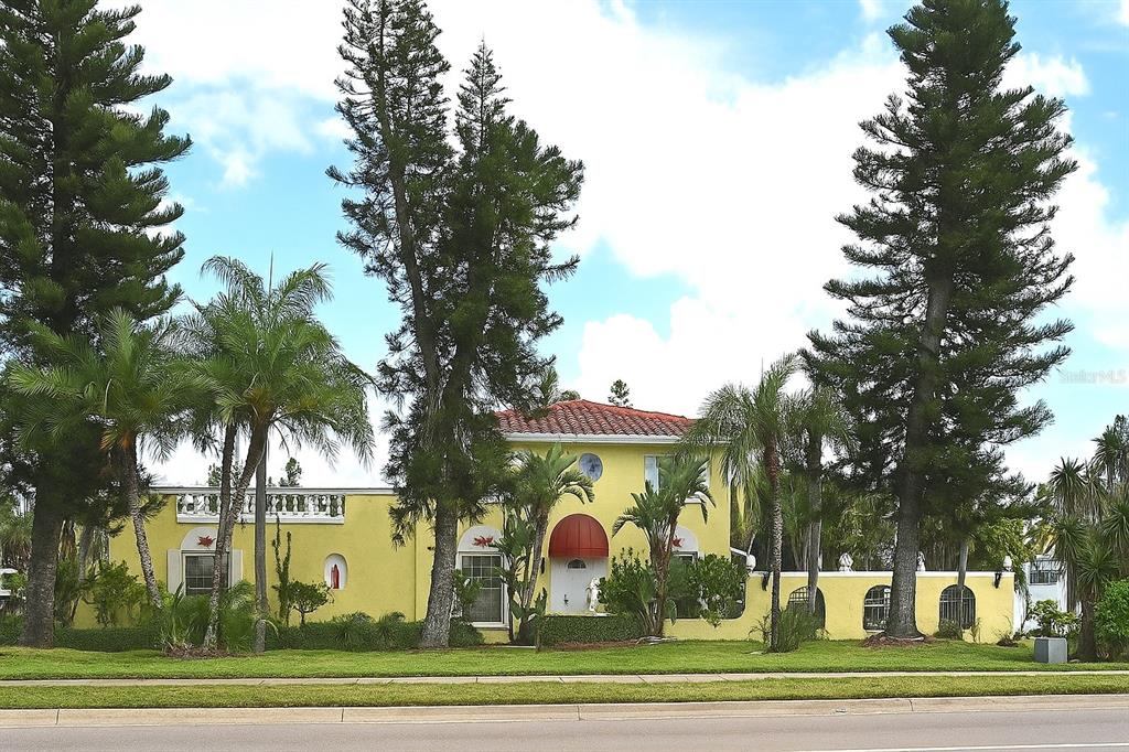 305 GULF BLVD