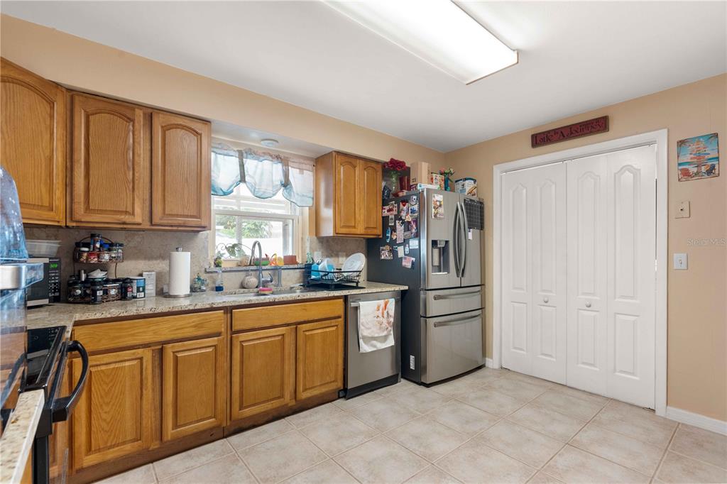 7735 HAWTHORN DRIVE, PORT RICHEY, FL — photo 5 of 19