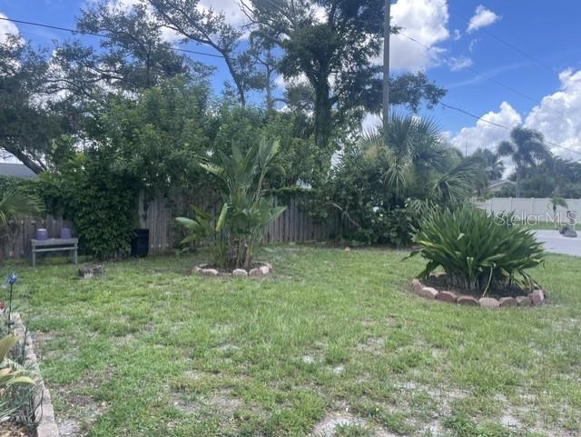 2229 MONTCLAIR DRIVE, SARASOTA, FL — photo 3 of 21