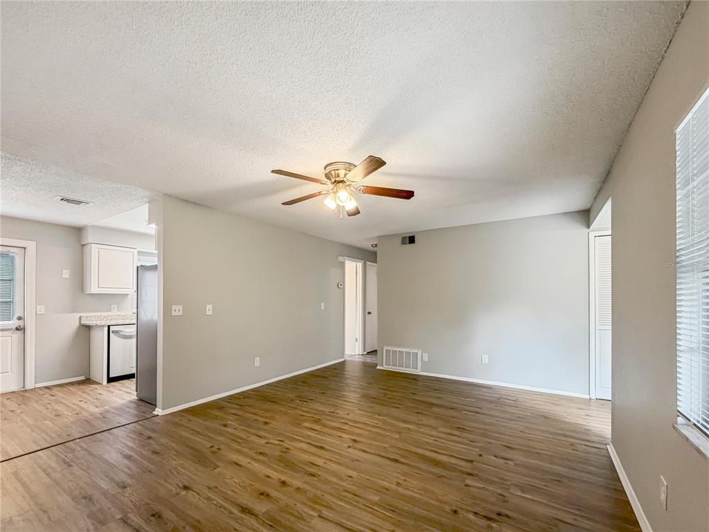 690 LILAC ROAD, CASSELBERRY, FL — photo 3 of 18
