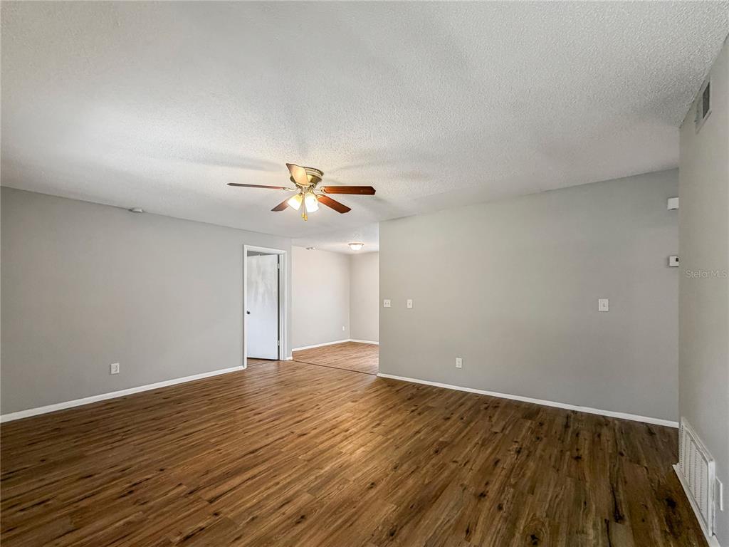 690 LILAC ROAD, CASSELBERRY, FL — photo 5 of 18