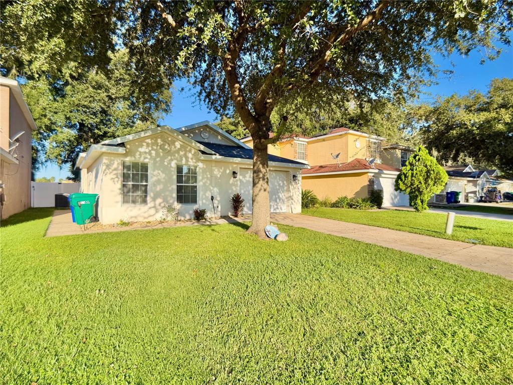 12398 NE 50TH VIEW, OXFORD, FL — photo 3 of 30