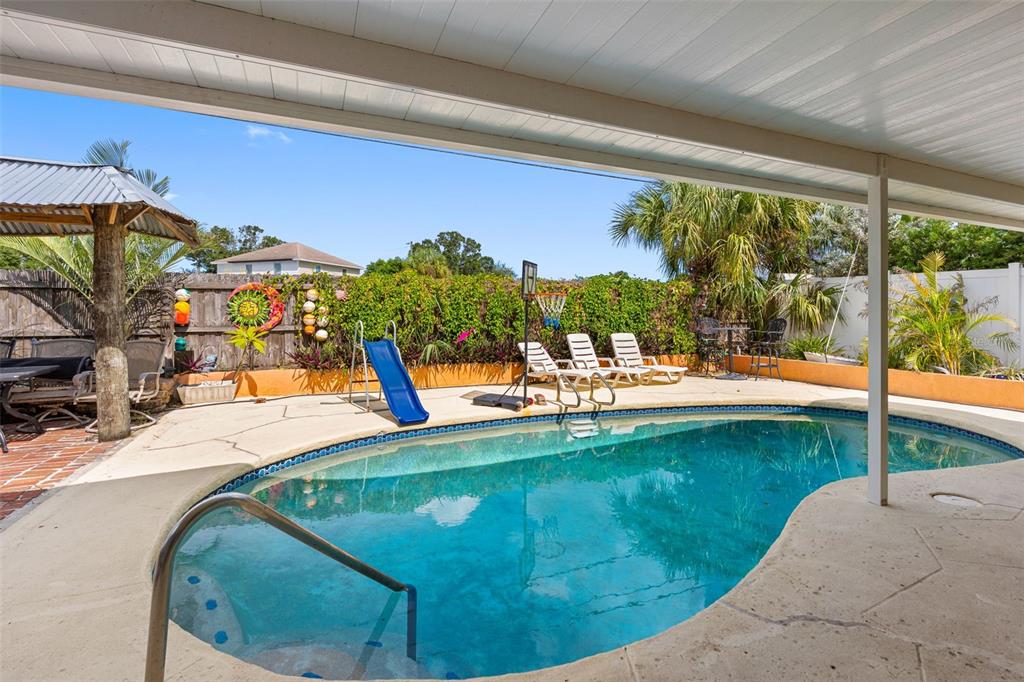 5893 34TH AVENUE N, ST PETERSBURG, FL — photo 3 of 56