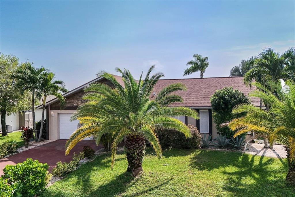 519 SE 20TH COURT, CAPE CORAL, FL — photo 4 of 30