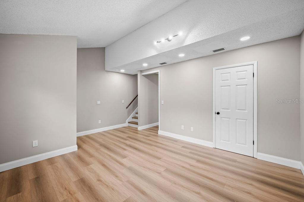 824 W 25TH STREET, SANFORD, FL — photo 3 of 24