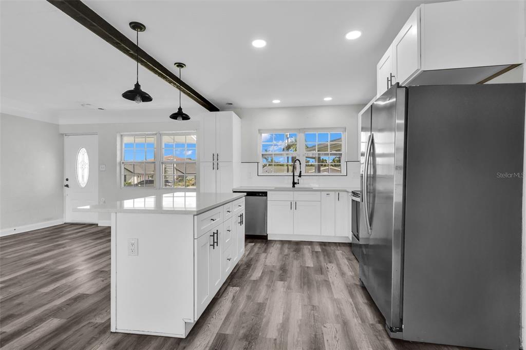 246 MAGELLAN DRIVE, SARASOTA, FL — photo 5 of 29