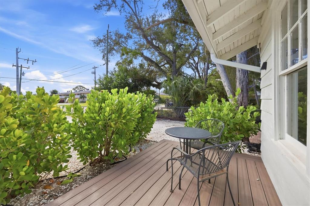 4116 SWIFT ROAD, SARASOTA, FL — photo 4 of 30