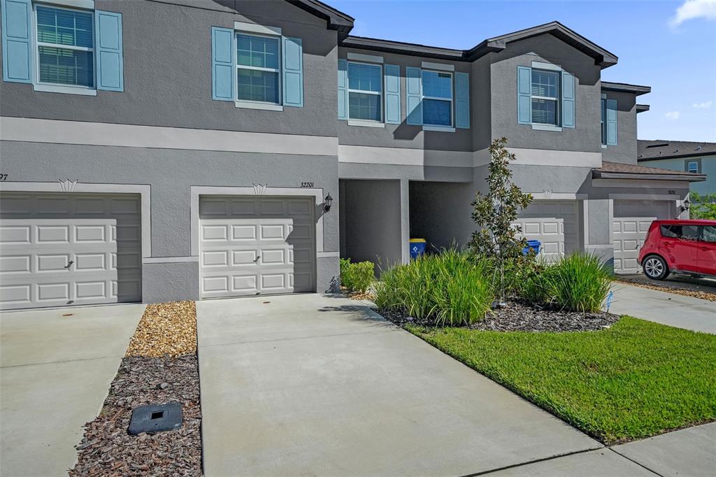 32201 POWDERPUFF MIMOSA DRIVE, SAN ANTONIO, FL — photo 2 of 30