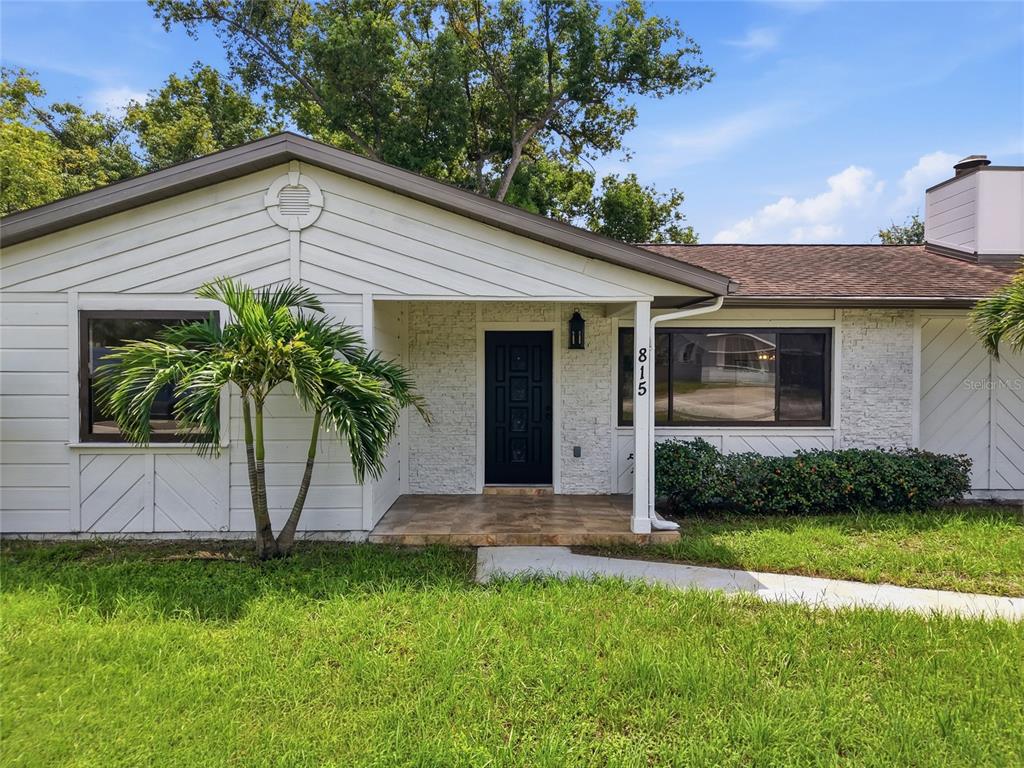 815 POINSETTIA AVENUE, TARPON SPRINGS, FL — photo 2 of 26
