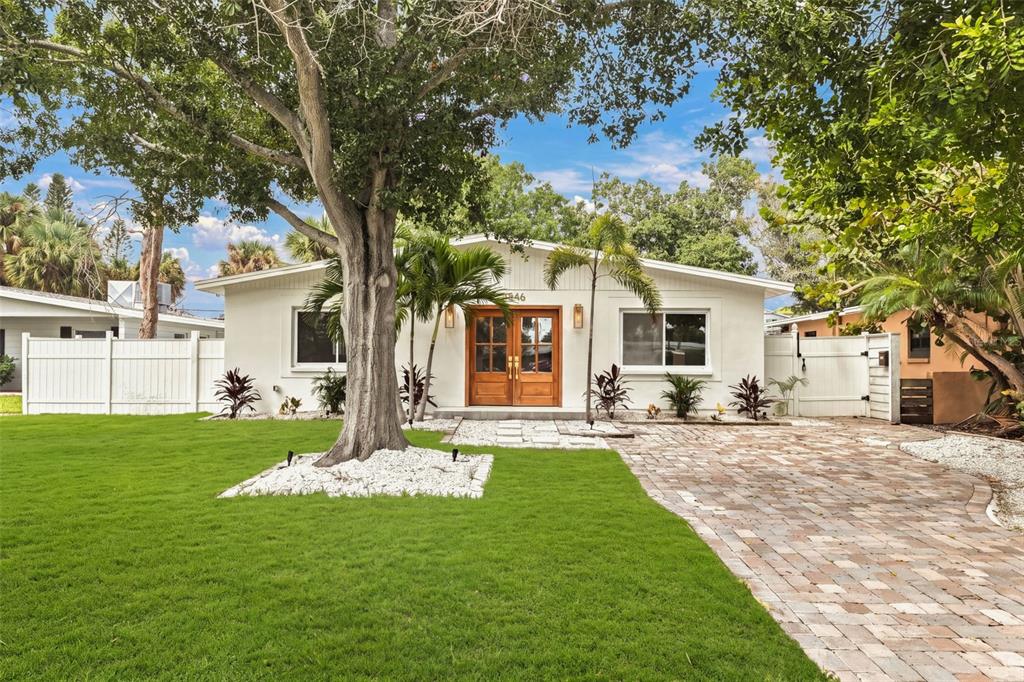 3946 HELENA STREET NE, ST PETERSBURG, FL — photo 2 of 30