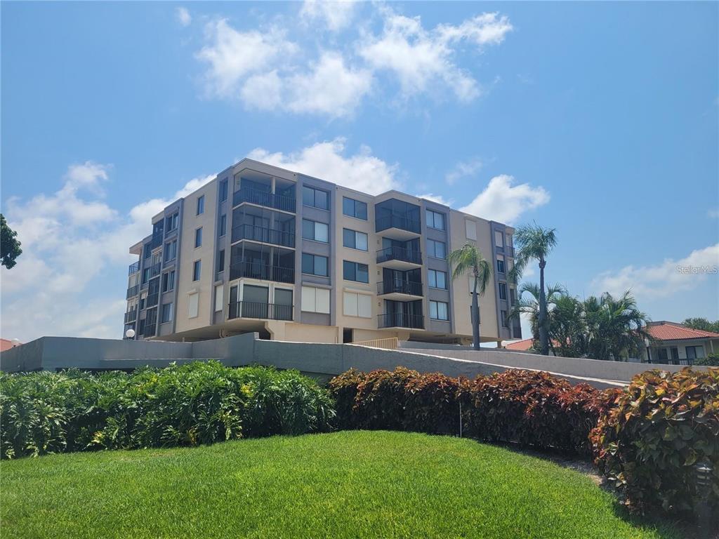 6158 PALMA DEL MAR BOULEVARD S UNIT 503, ST PETERSBURG, FL — photo 2 of 30