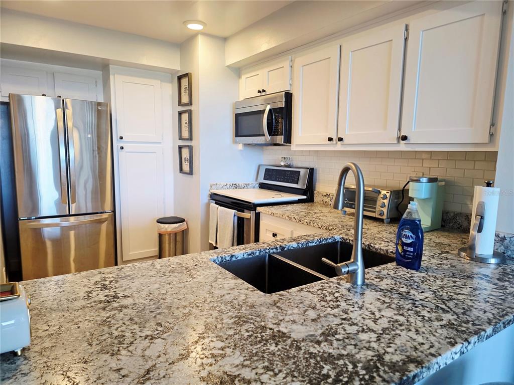 6158 PALMA DEL MAR BOULEVARD S UNIT 503, ST PETERSBURG, FL — photo 5 of 30