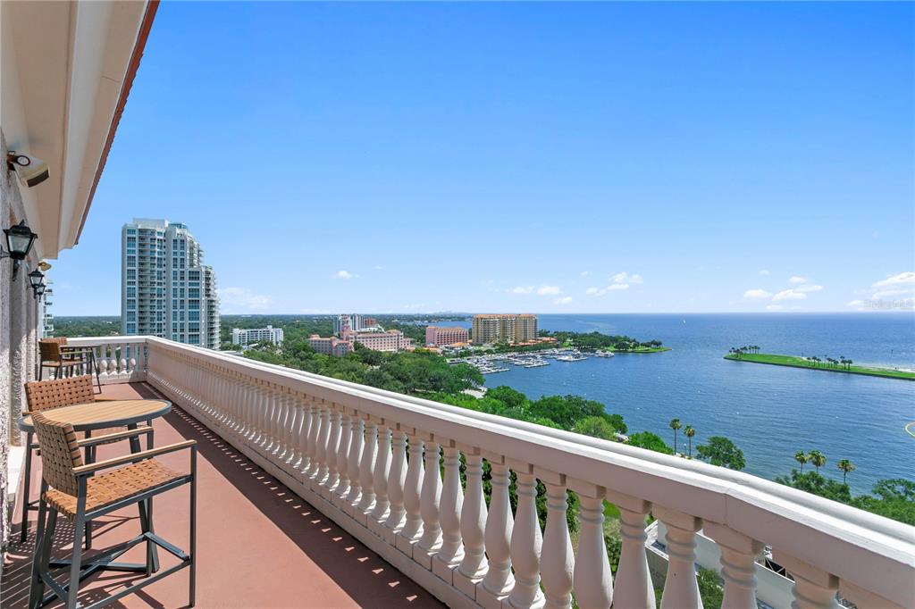 288 BEACH DRIVE NE UNIT PH-2A
