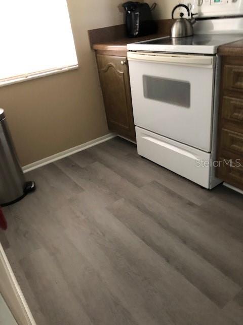 333 LAKE HOWARD DRIVE NW UNIT 302B, WINTER HAVEN, FL — photo 2 of 12