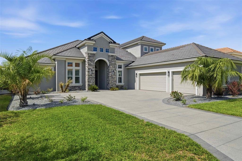 2210 N PEAKVIEW LOOP