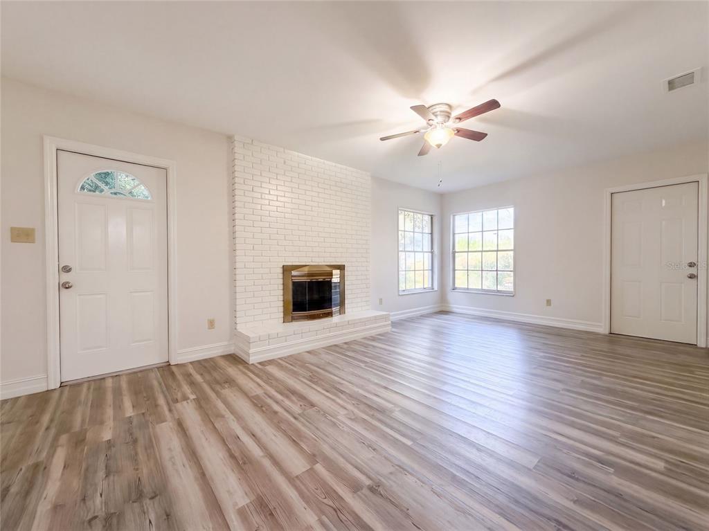 601 CAROLYN DRIVE, BRANDON, FL — photo 3 of 30