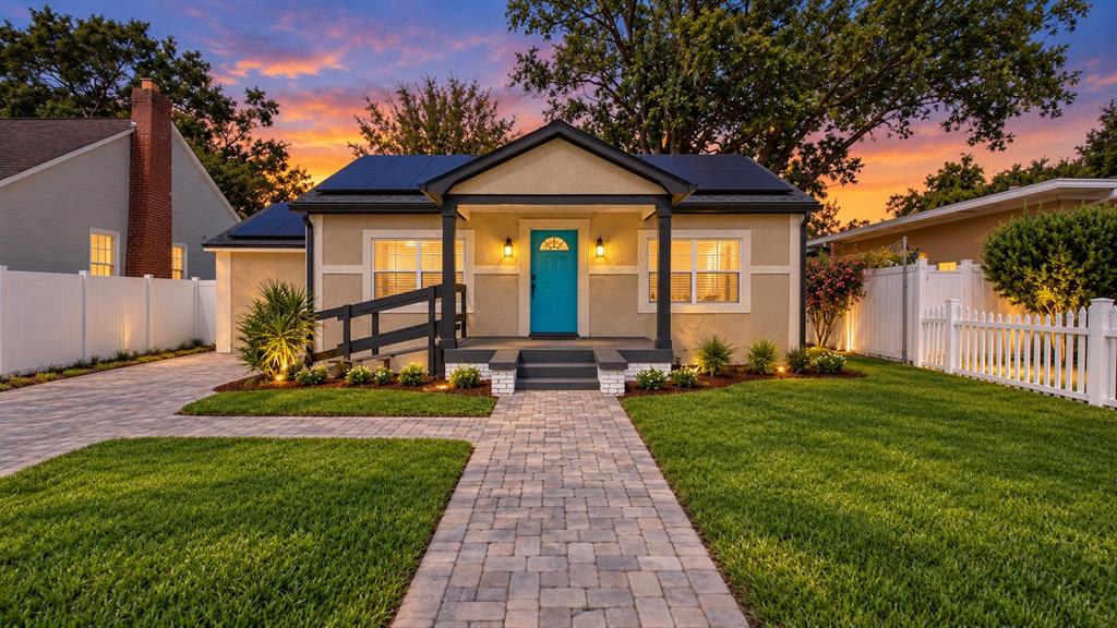 936 E SHADOWLAWN AVENUE, TAMPA, FL — photo 2 of 29