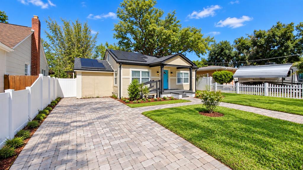 936 E SHADOWLAWN AVENUE, TAMPA, FL — photo 5 of 29
