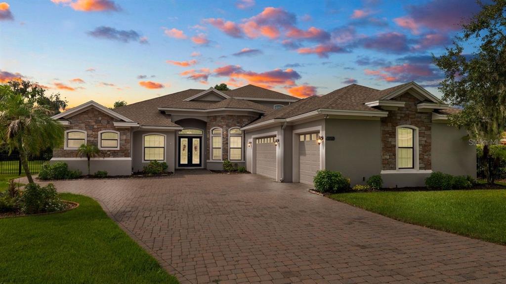 2120 SOUTHERN OAKS LANE