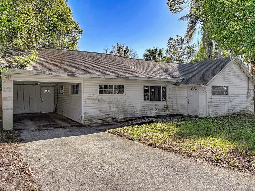 106 E ROSEHILL AVENUE