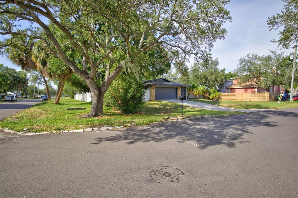 7312 S FITZGERALD STREET, TAMPA, FL — photo 2 of 30