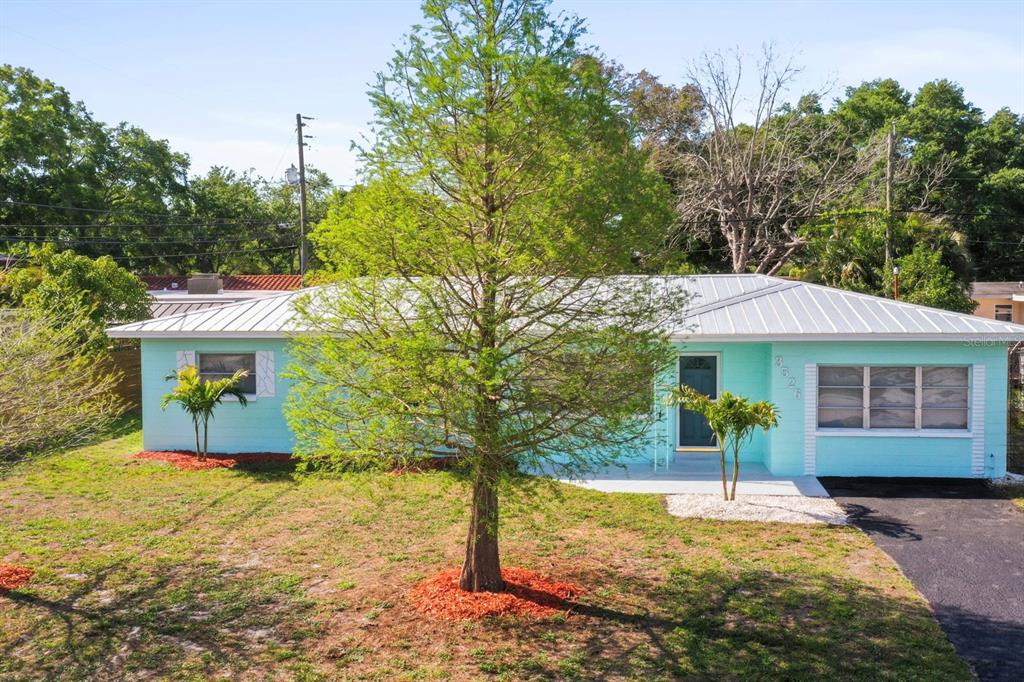 3526 AZALEA PLACE