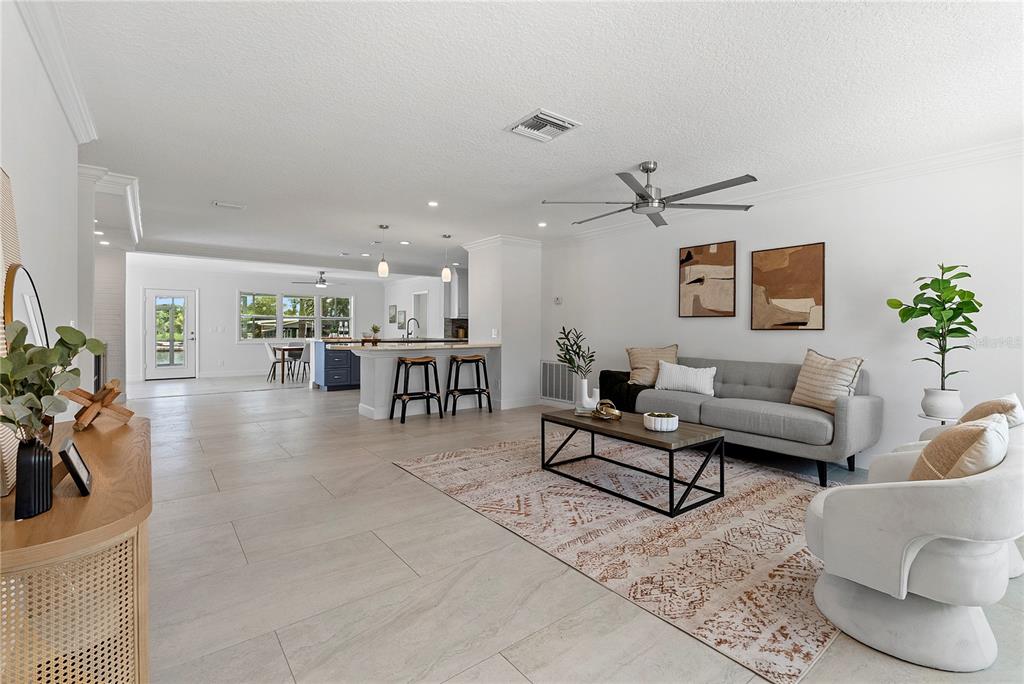 805 LEISEY CIRCLE, RUSKIN, FL — photo 4 of 30