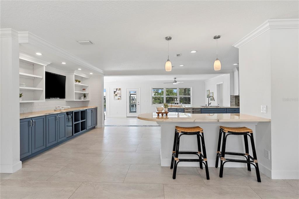 805 LEISEY CIRCLE, RUSKIN, FL — photo 5 of 30