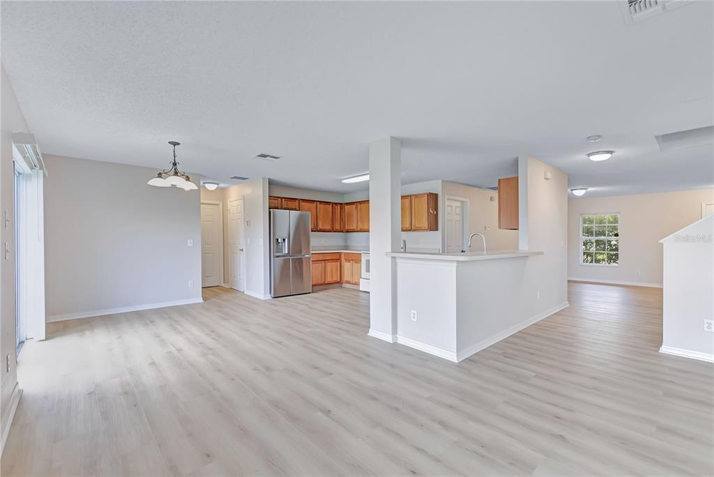 3260 AMBERLEY PARK CIRCLE, KISSIMMEE, FL — photo 5 of 44