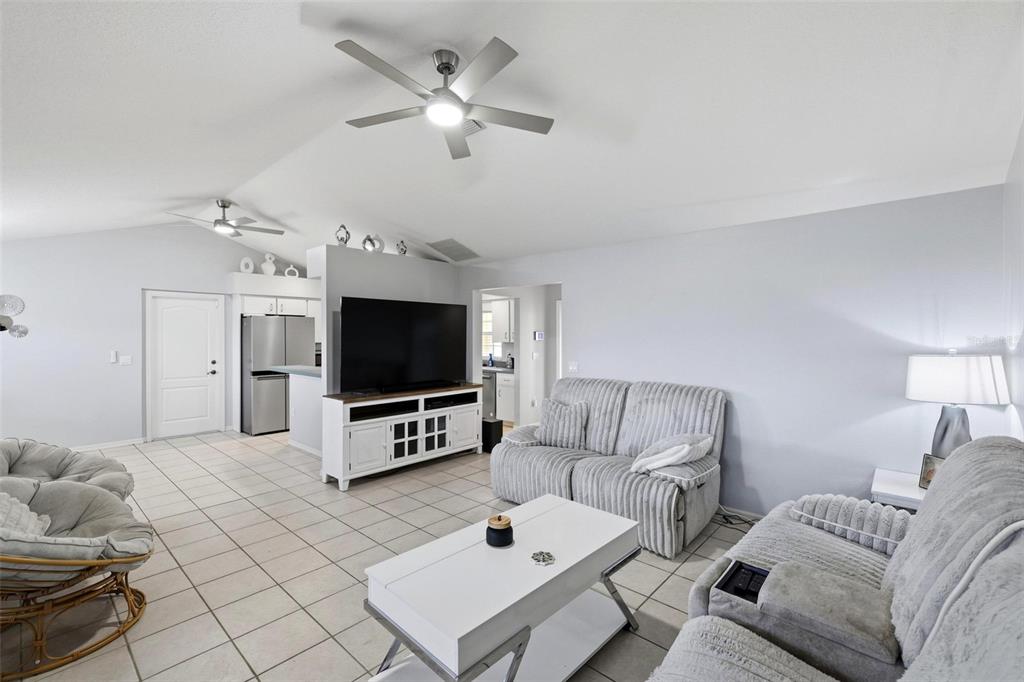 9910 GULFSTREAM BOULEVARD, ENGLEWOOD, FL — photo 3 of 30