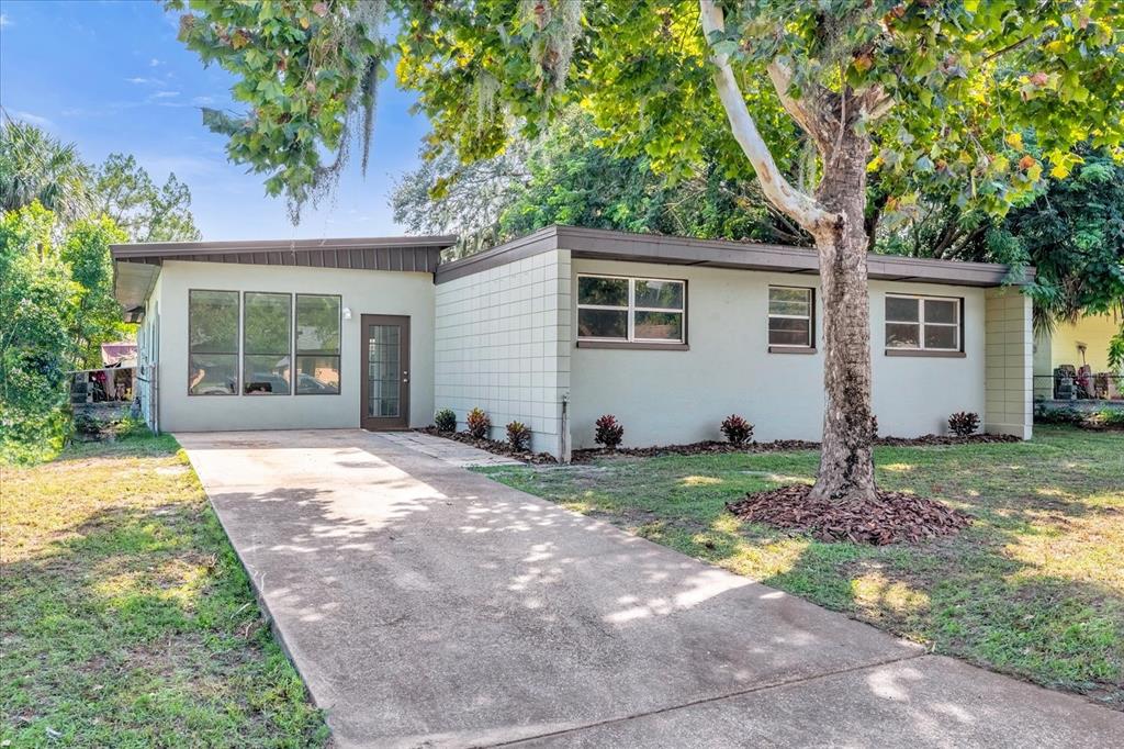 1603 WOODLYN DRIVE