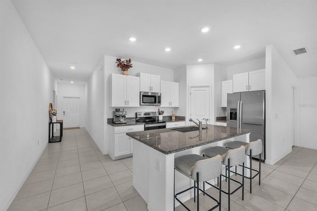 12820 WESTON OAKS LANE, RIVERVIEW, FL — photo 2 of 30