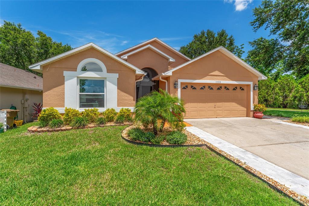1123 W GREENLEY AVENUE W, GROVELAND, FL — photo 2 of 22