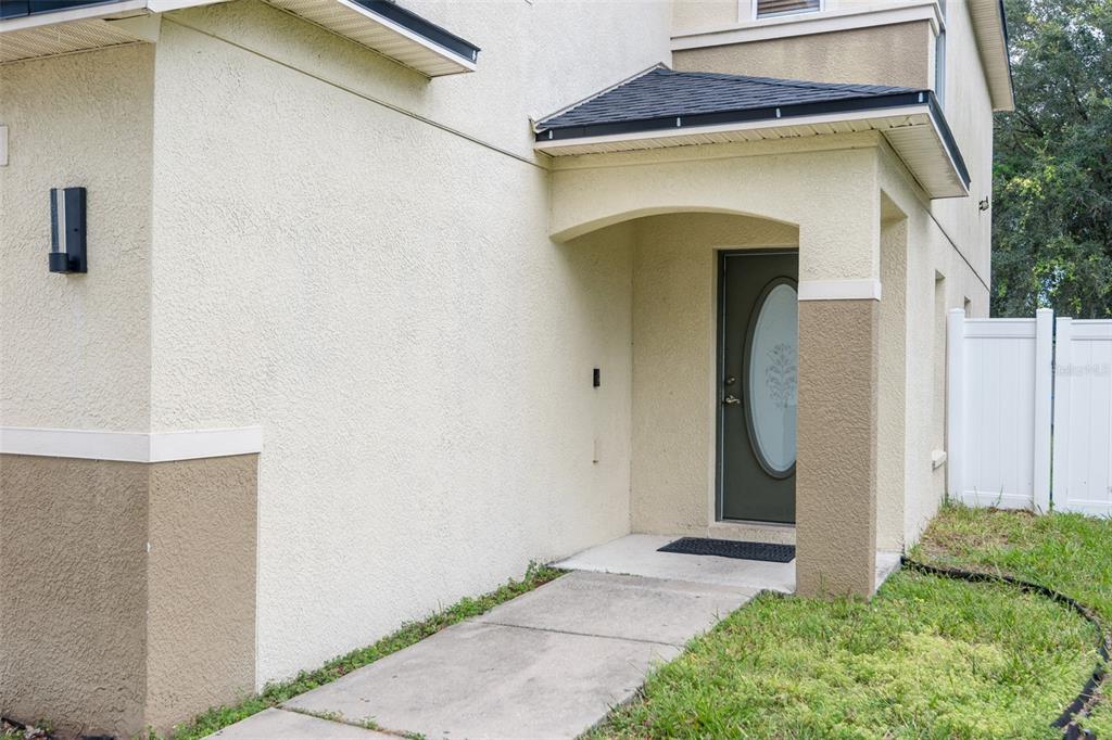 6340 CHERRY BLOSSOM TRAIL, GIBSONTON, FL — photo 2 of 30