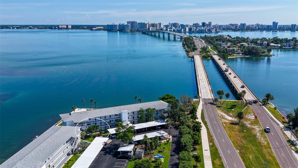 777 JOHN RINGLING BOULEVARD UNIT 2, SARASOTA, FL — photo 2 of 30